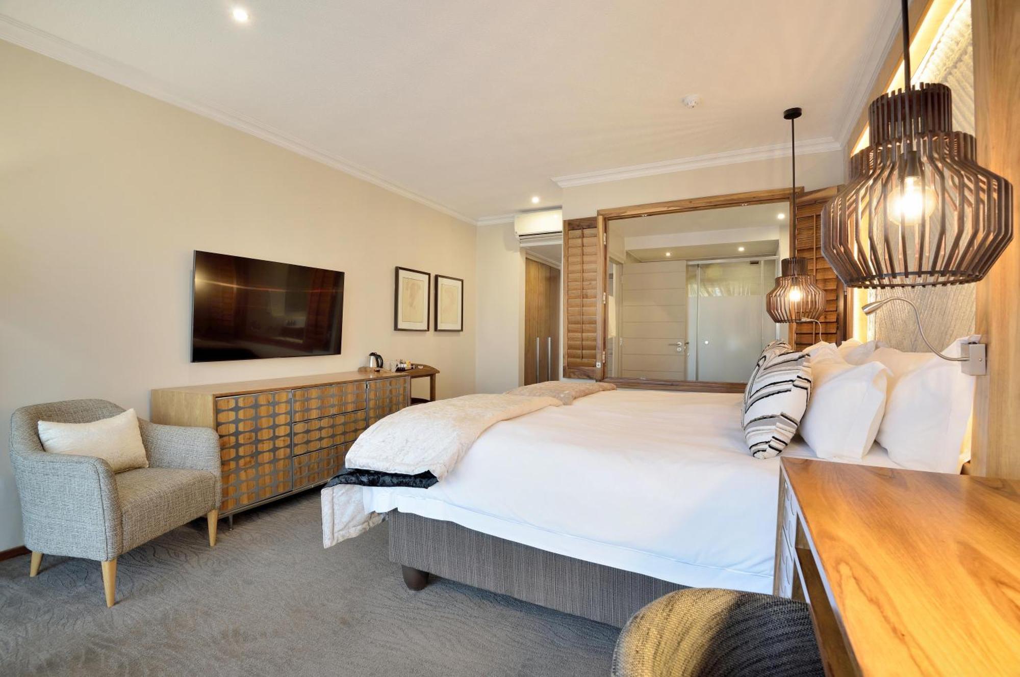 Windhoek Country Club Resort Экстерьер фото